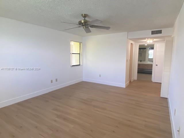 SUMMERTREE VILG CALIF CL - Residential Lease