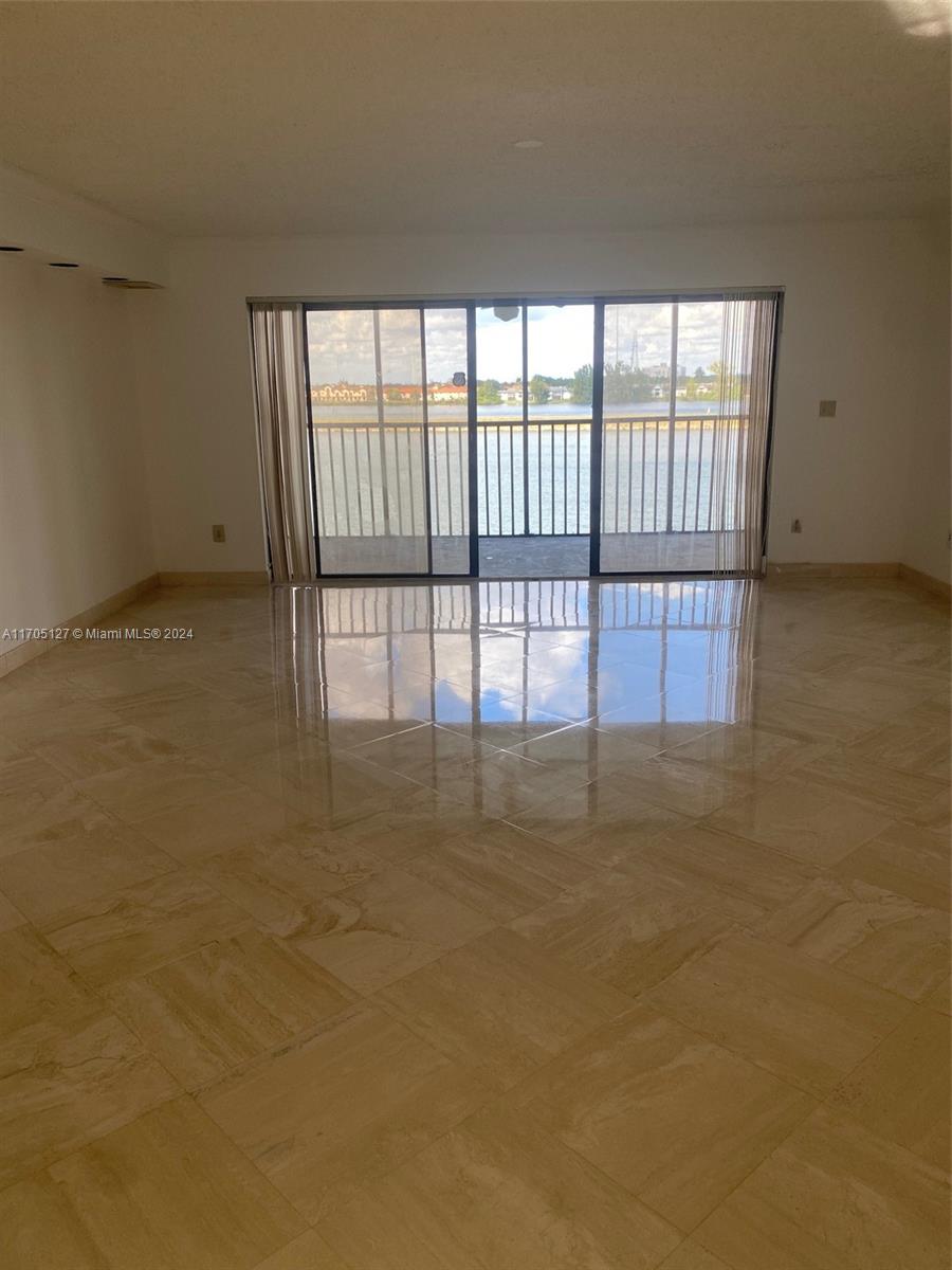 SUMMERTREE VILG CALIF CL - Residential Lease