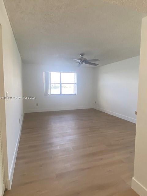 SUMMERTREE VILG CALIF CL - Residential Lease