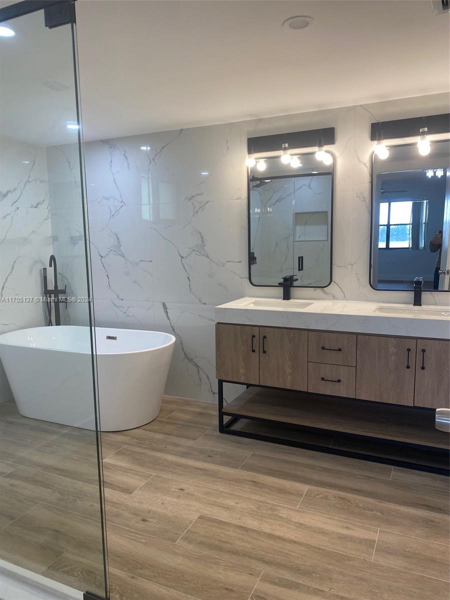 SUMMERTREE VILG CALIF CL - Residential Lease