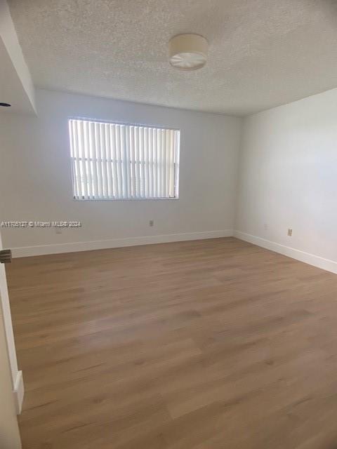 SUMMERTREE VILG CALIF CL - Residential Lease