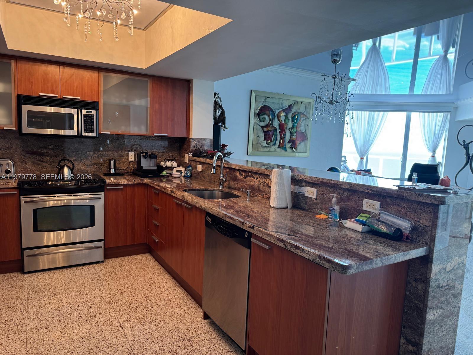 LA PERLA CONDO - Residential