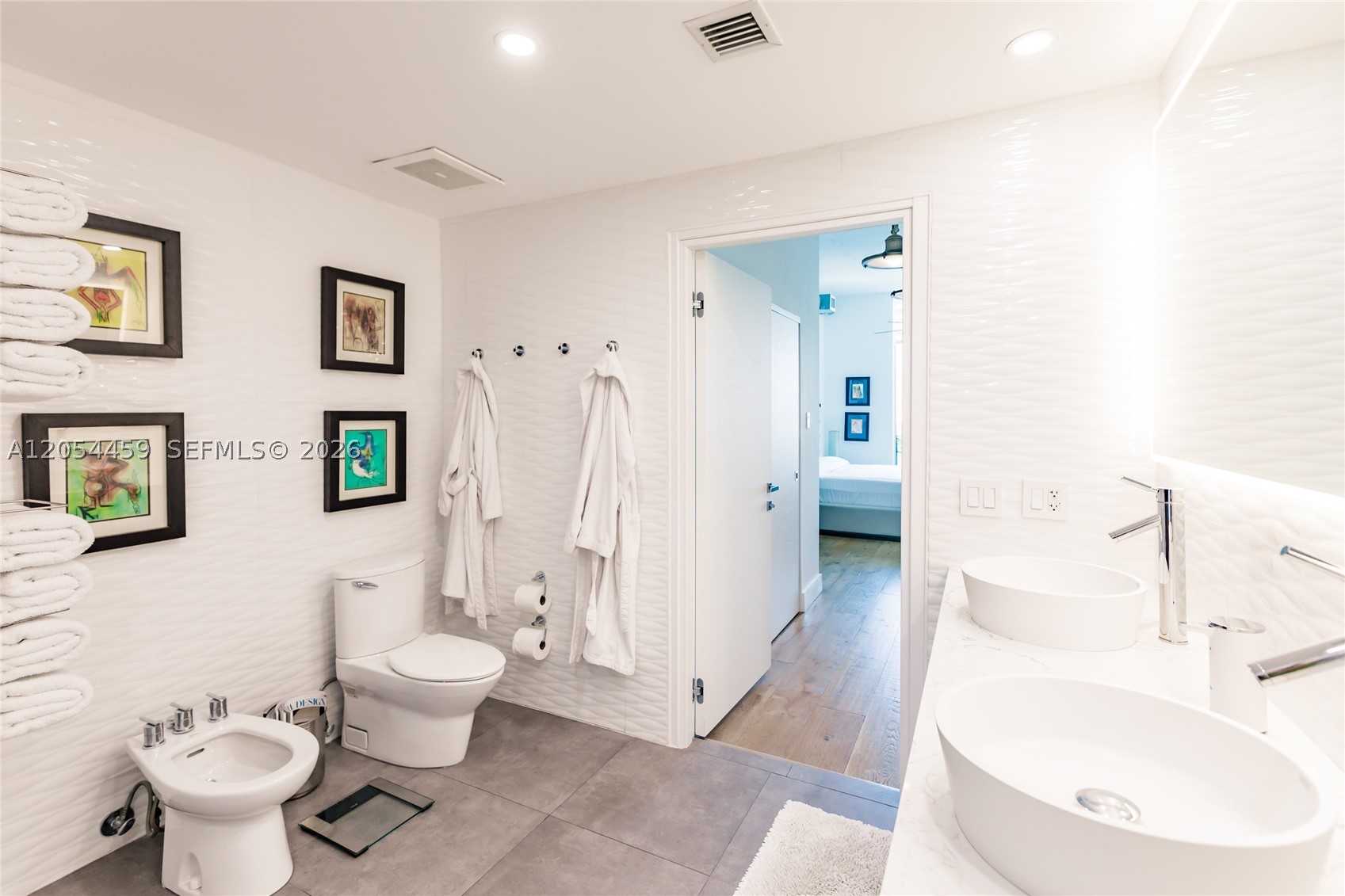 UPTOWN MARINA LOFTS CONDO - Residential