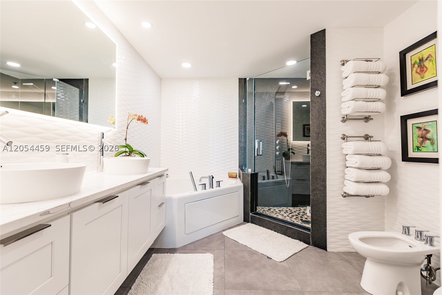 UPTOWN MARINA LOFTS CONDO - Residential