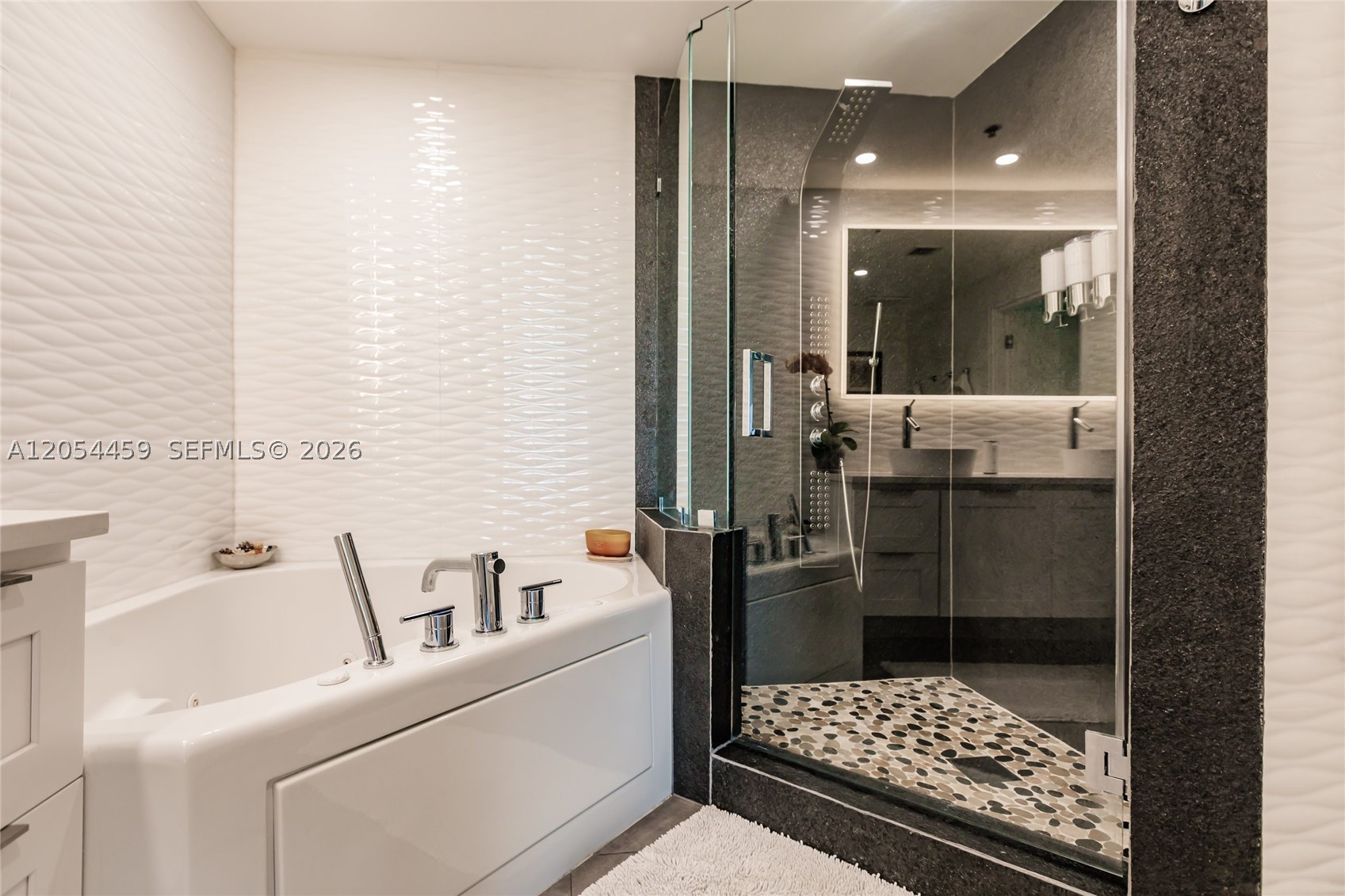 UPTOWN MARINA LOFTS CONDO - Residential