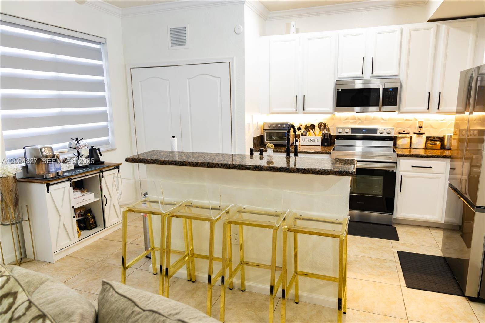 MAJORCA ISLES III CONDO - Residential