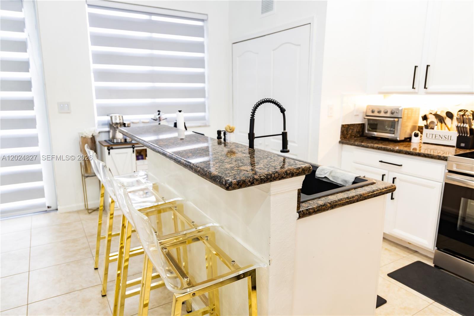 MAJORCA ISLES III CONDO - Residential