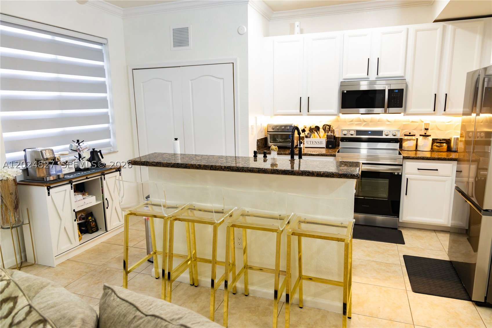 MAJORCA ISLES III CONDO - Residential