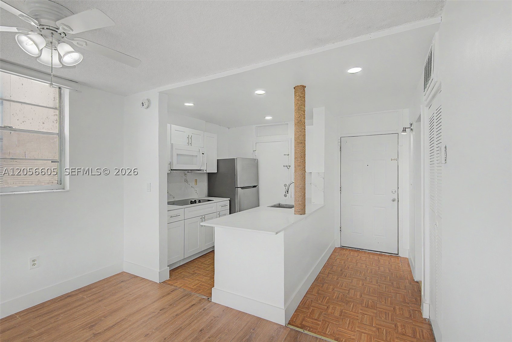 12590 CORONADO TOWERS CON - Residential