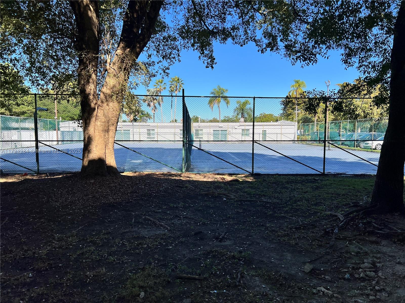 PARADISE POINTE CONDO - Residential Lease