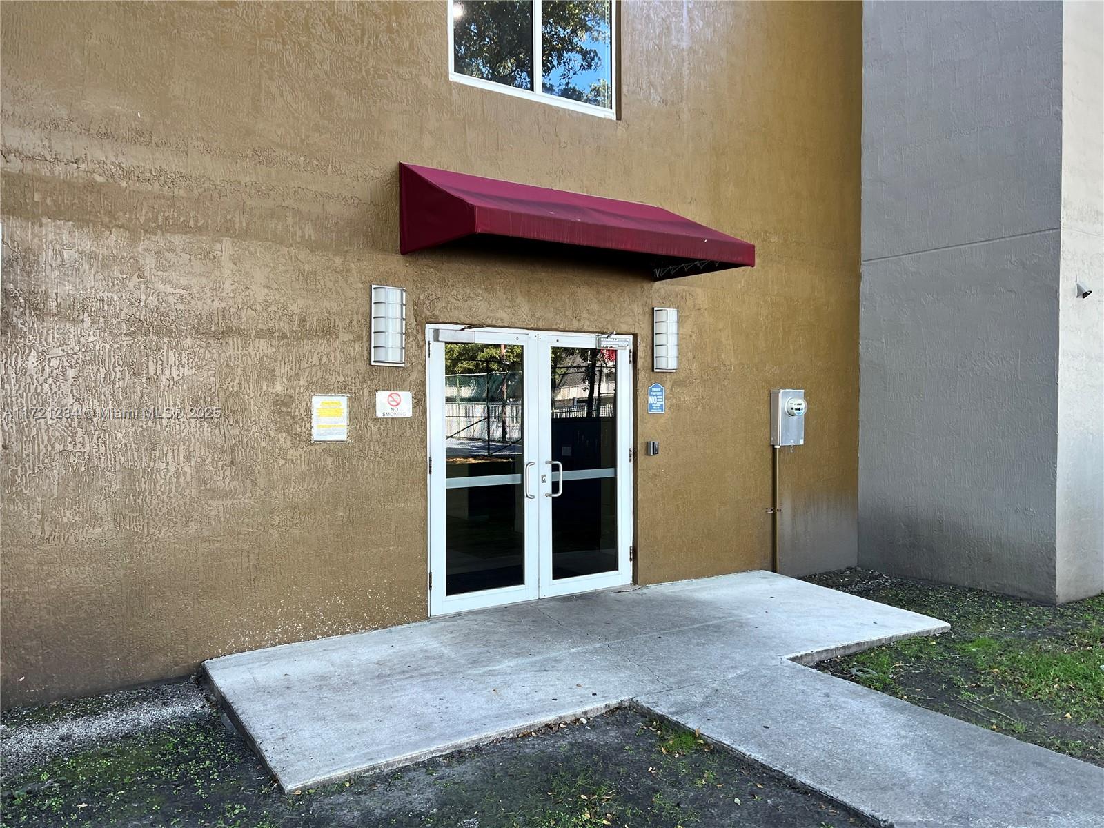 PARADISE POINTE CONDO - Residential Lease