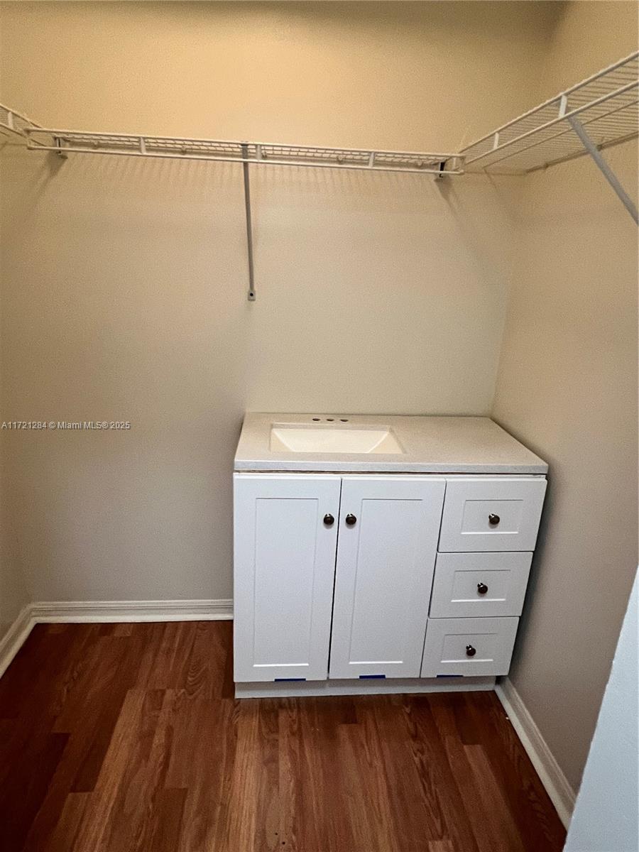 PARADISE POINTE CONDO - Residential Lease