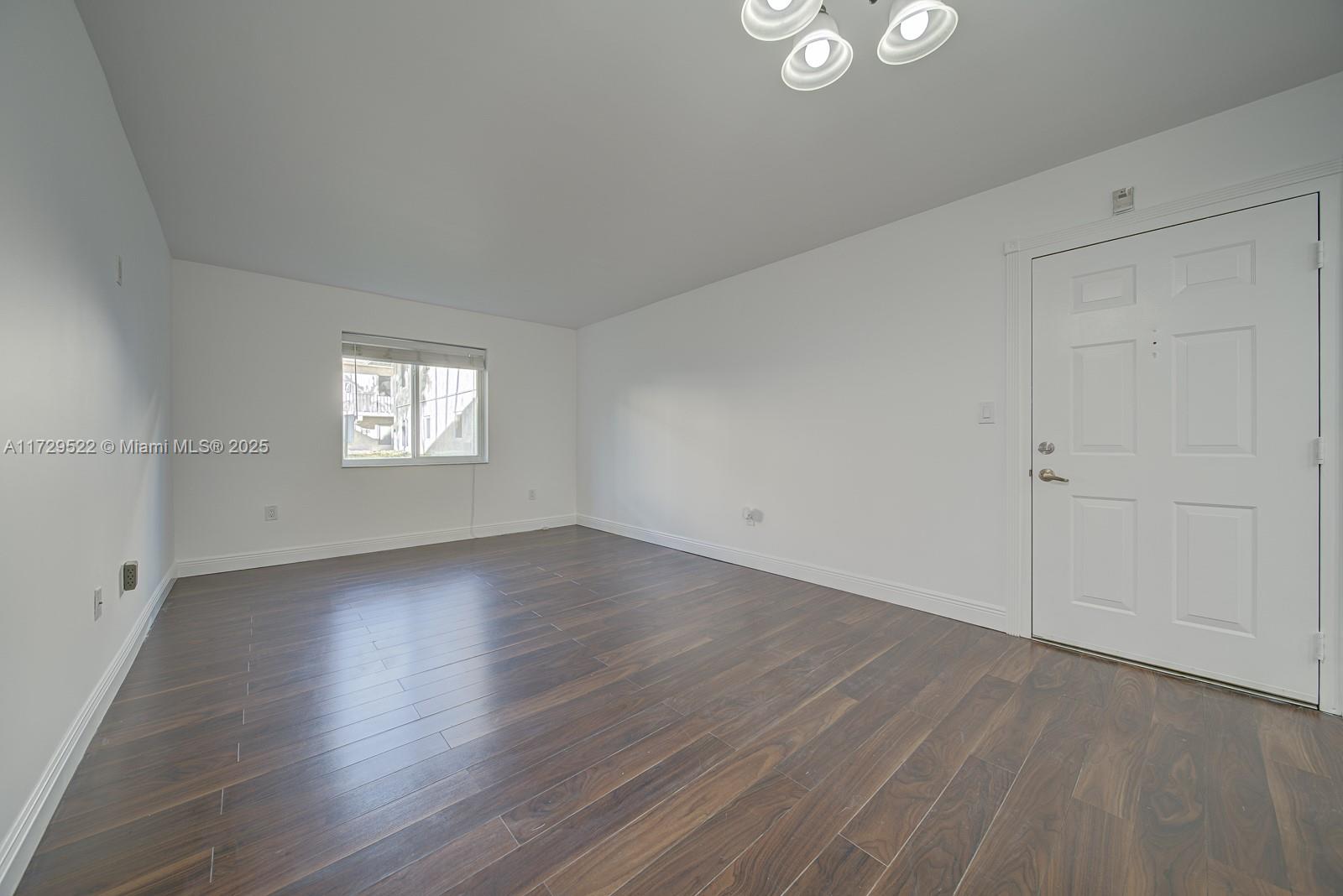 MONTEREY GARDENS OF PINEC - Residential