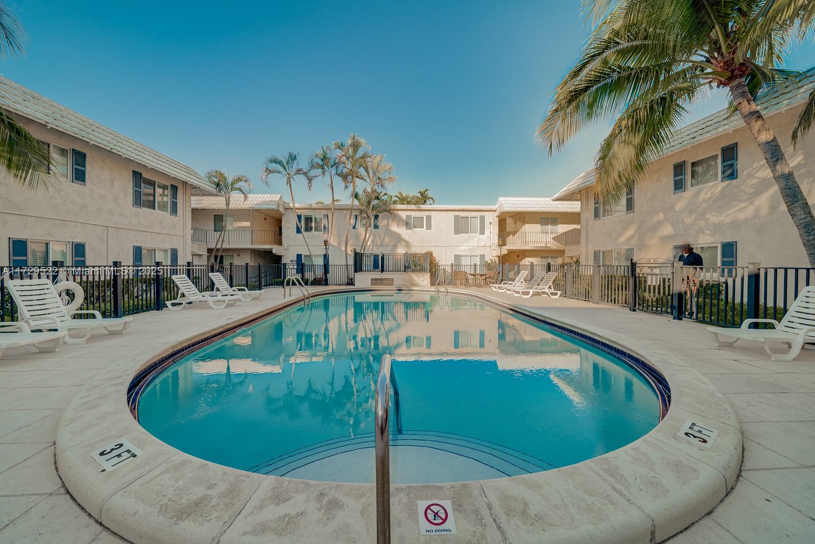 MONTEREY GARDENS OF PINEC - Residential