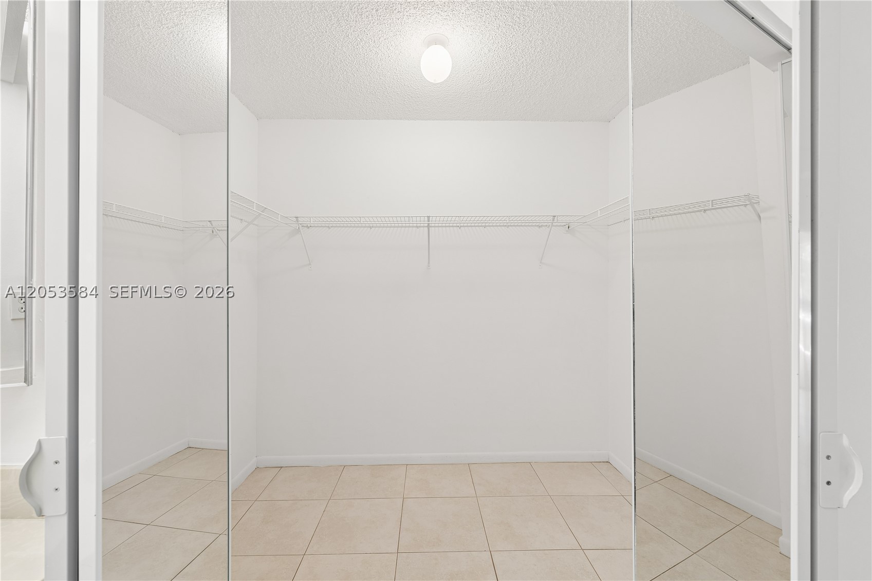 KENLAND BEND NORTH CONDO - Residential