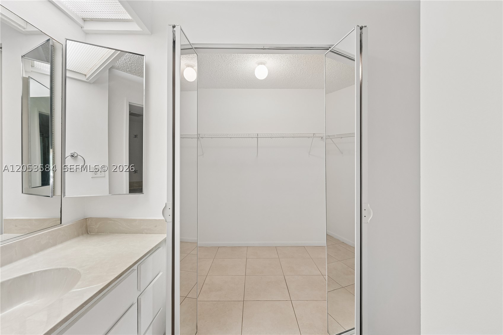 KENLAND BEND NORTH CONDO - Residential