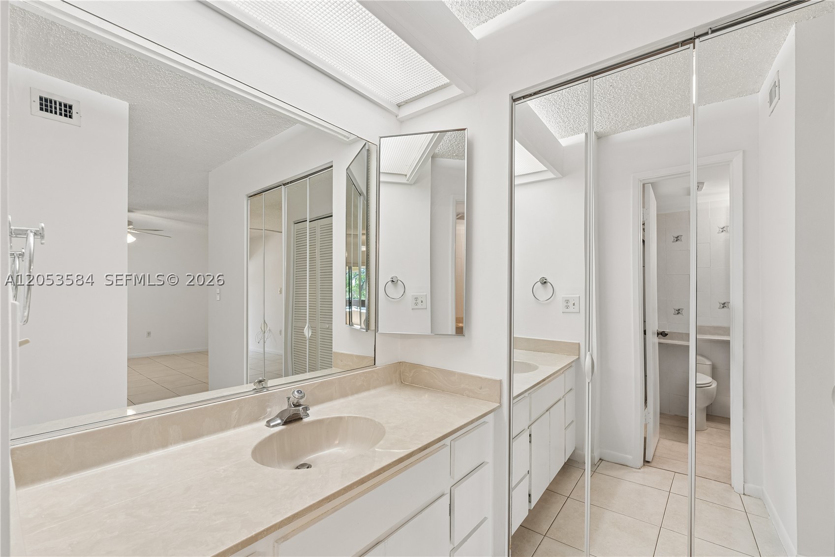 KENLAND BEND NORTH CONDO - Residential