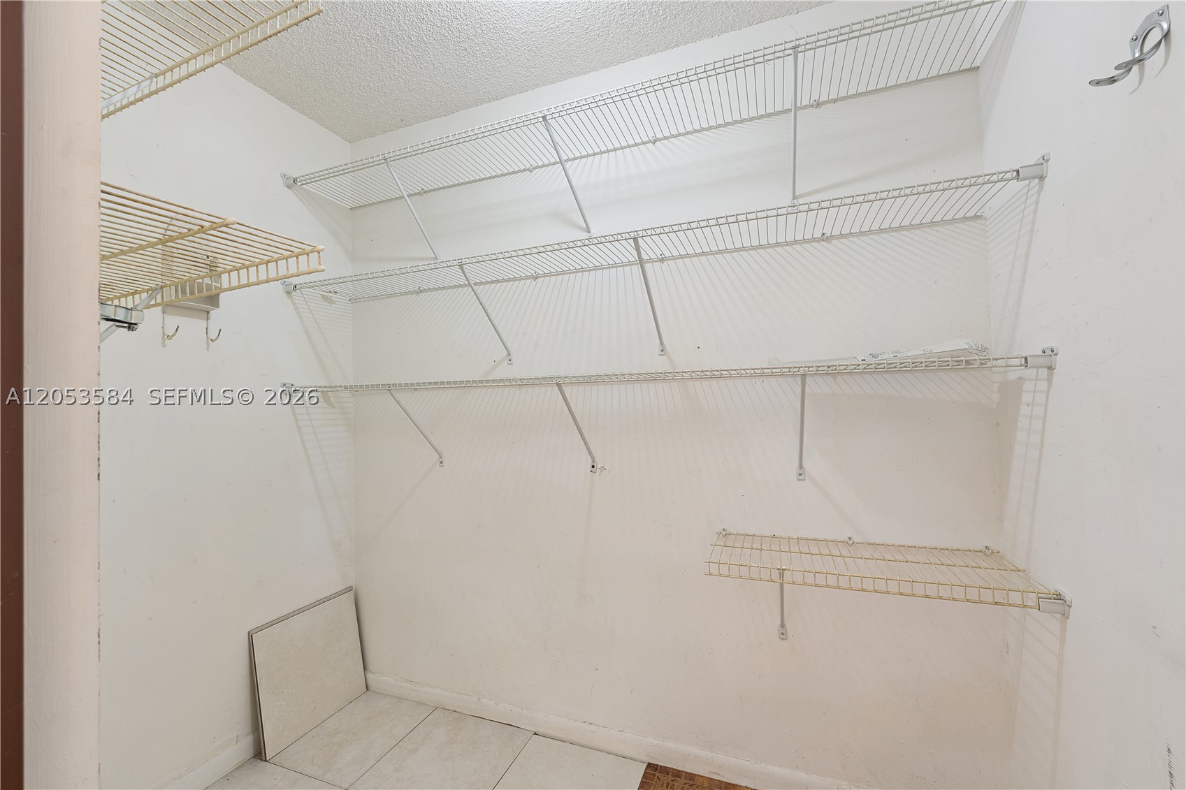 KENLAND BEND NORTH CONDO - Residential