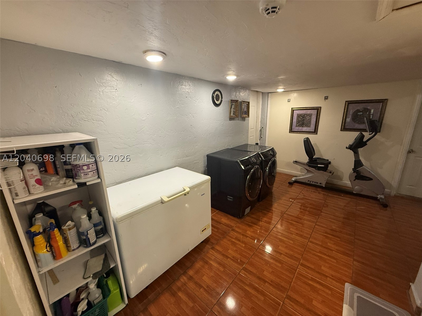 HIALEAH DEER PK ADDN - Residential