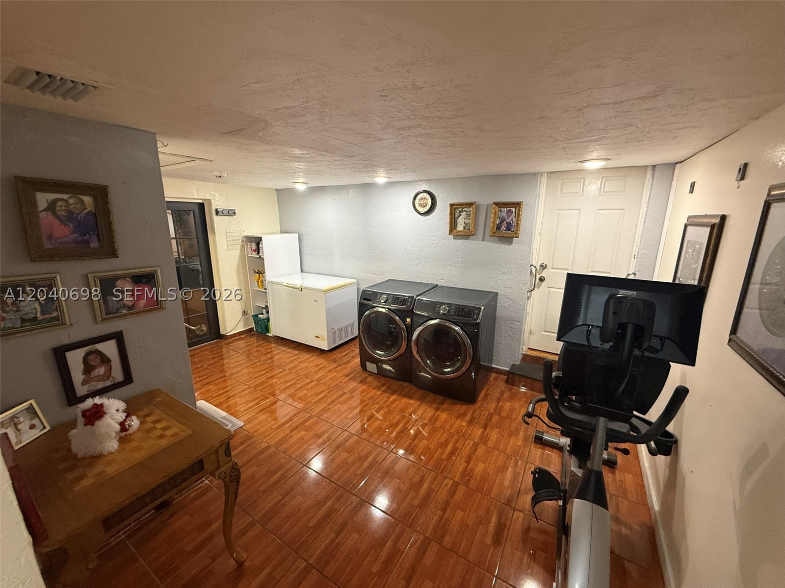 HIALEAH DEER PK ADDN - Residential