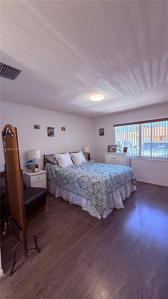 MEADOWS OF MIRAMAR - Residential Lease