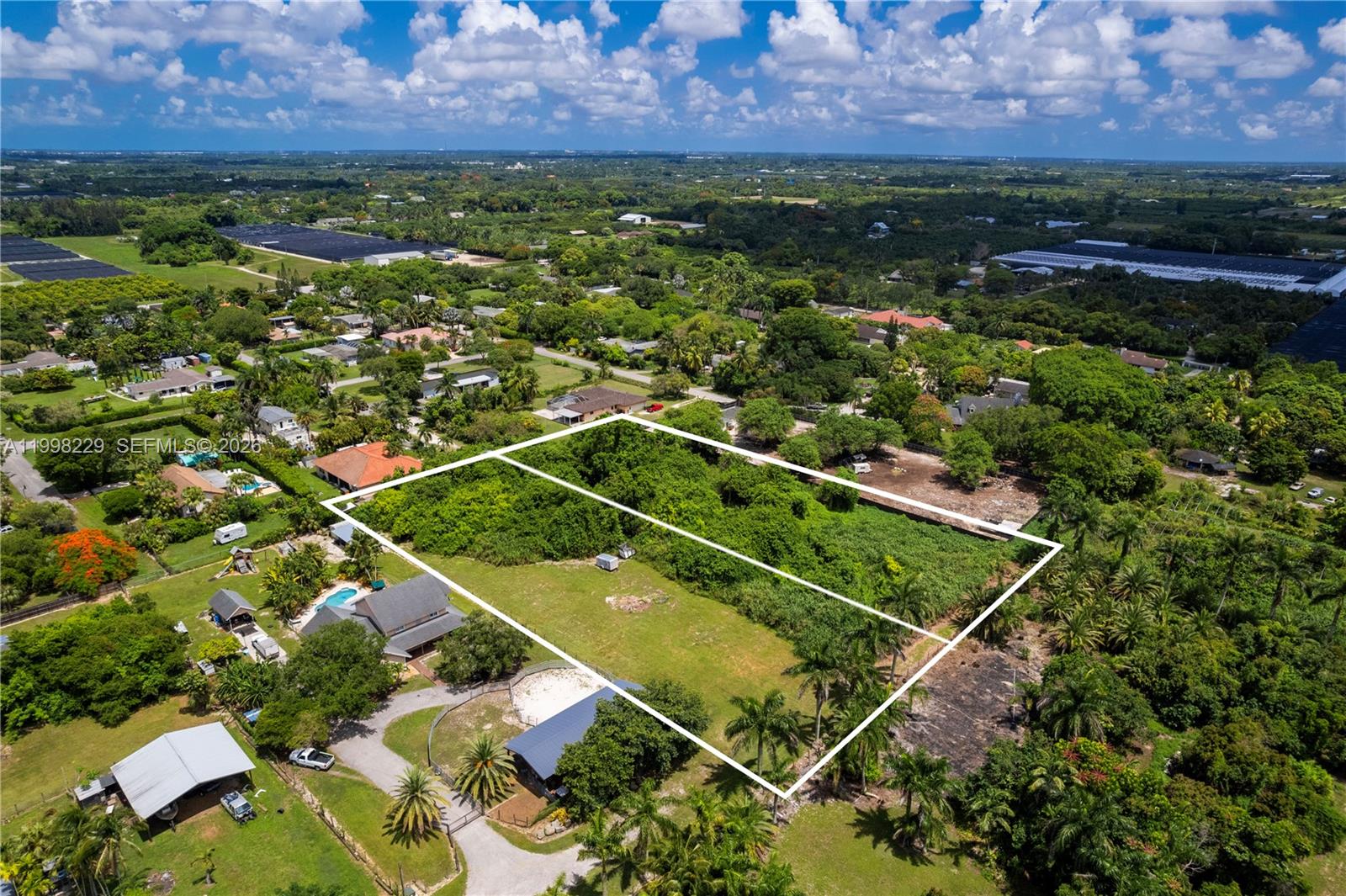 One acre parcel zoned residential. Build your dream home on this one acre site. One acre lot to the north also available for sale if you are looking for a 2 acre property.