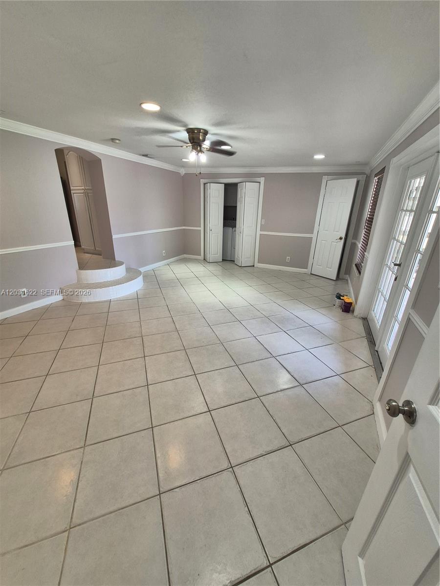 ROYAL PALM ESTATES - Residential Lease