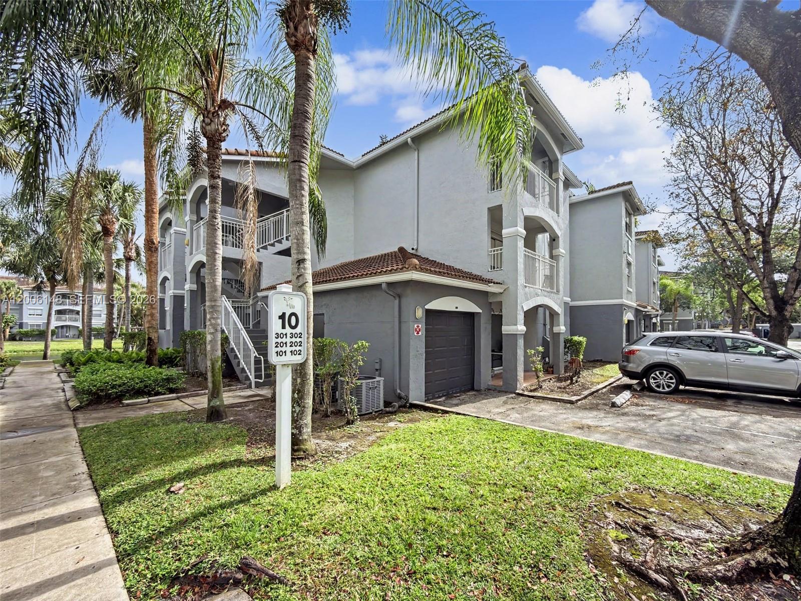 LA VIA CONDO - Residential