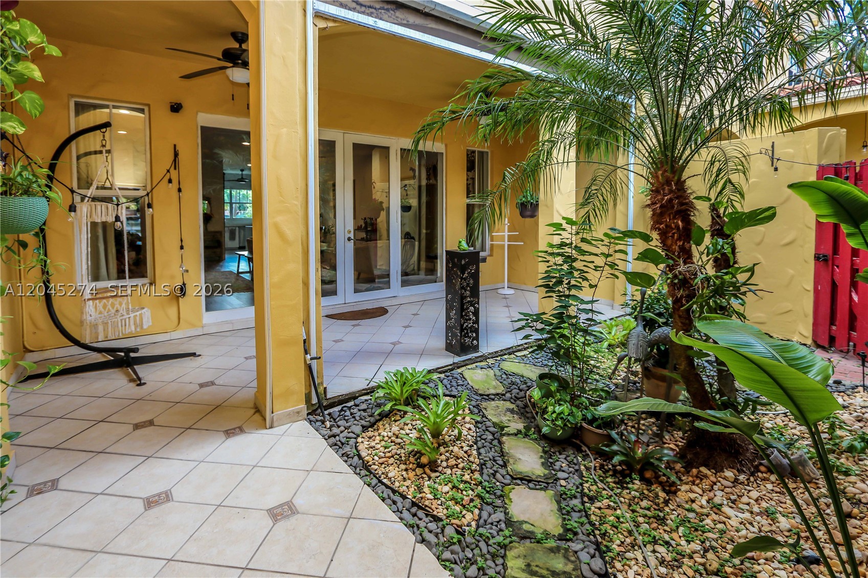 HOLLYWOOD - Residential