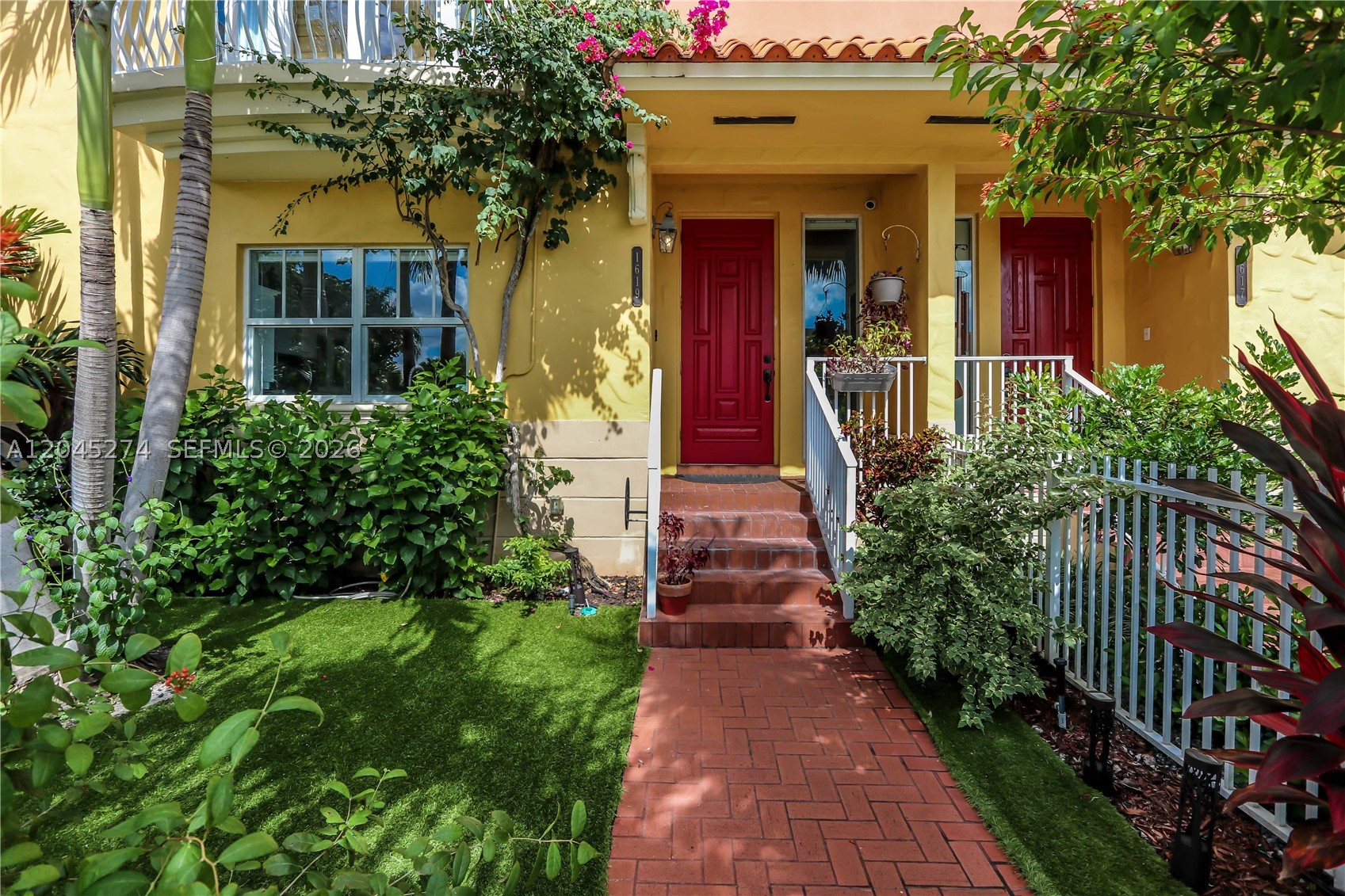 HOLLYWOOD - Residential
