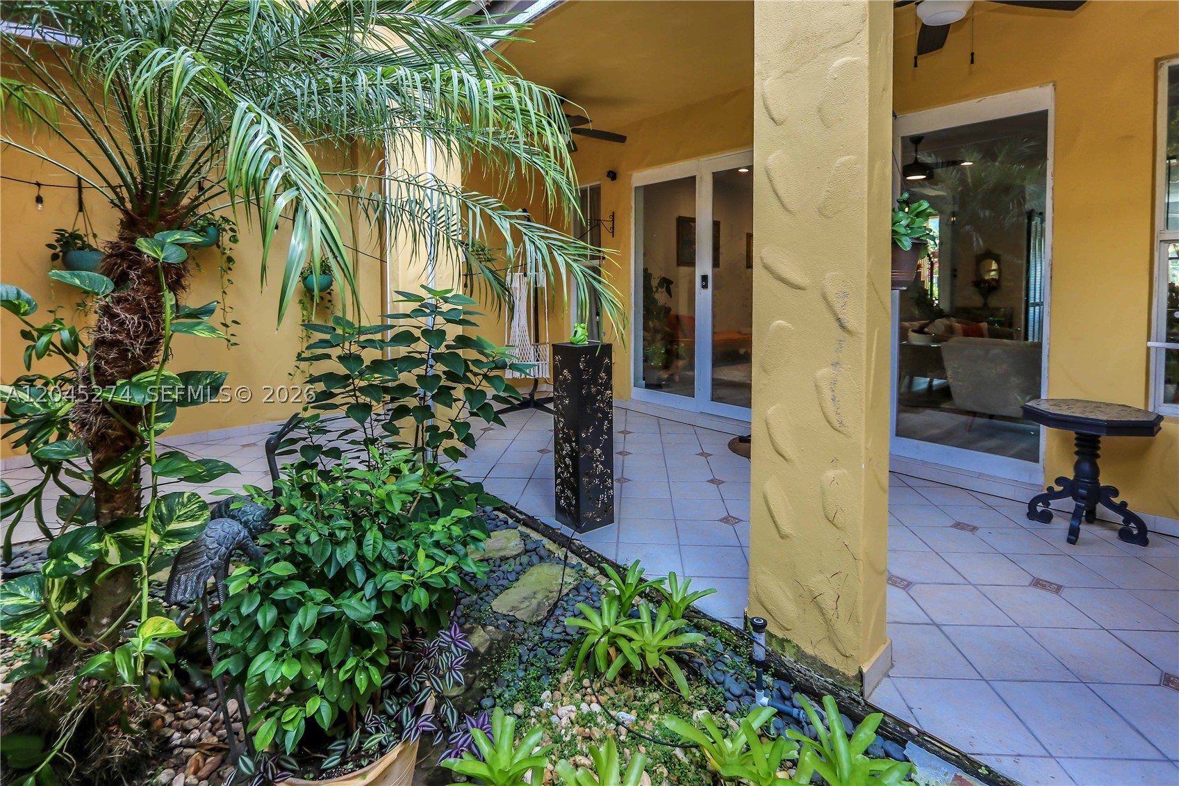 HOLLYWOOD - Residential