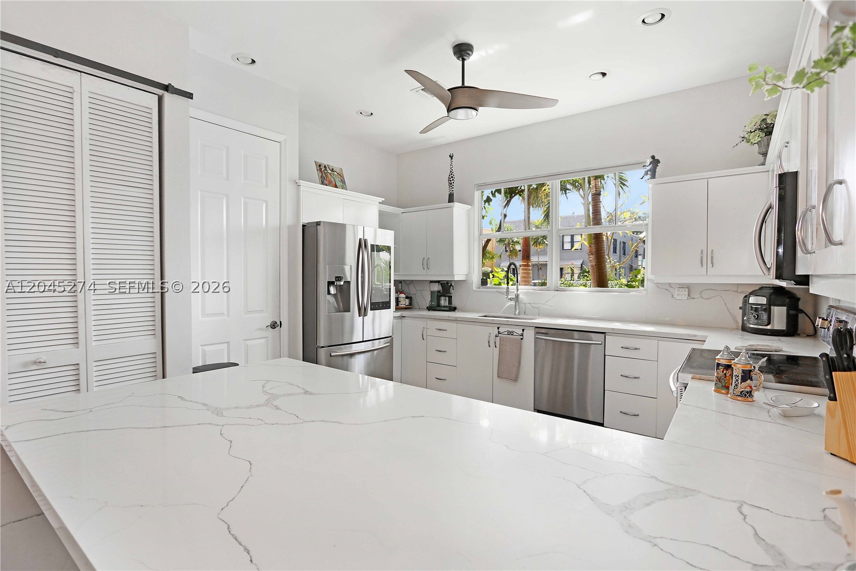HOLLYWOOD - Residential