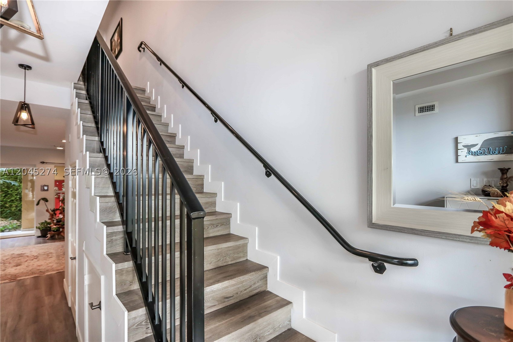 HOLLYWOOD - Residential
