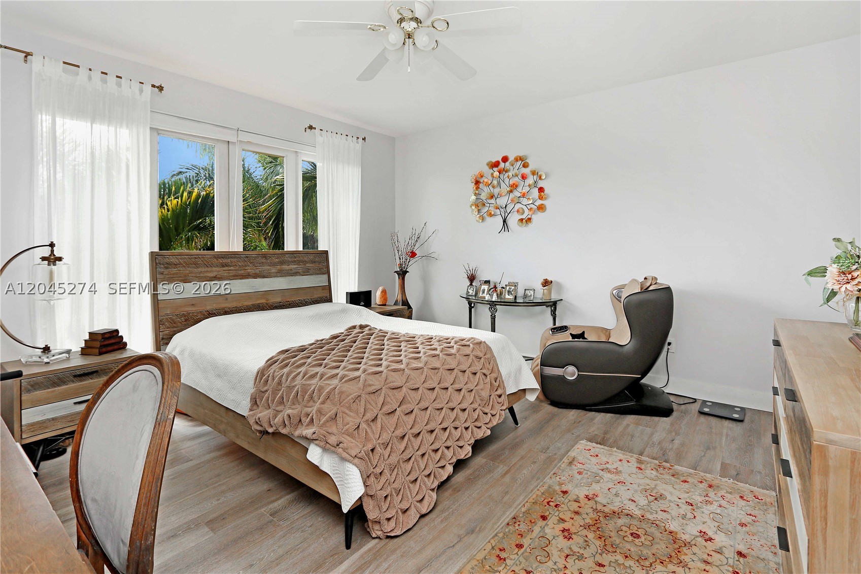 HOLLYWOOD - Residential