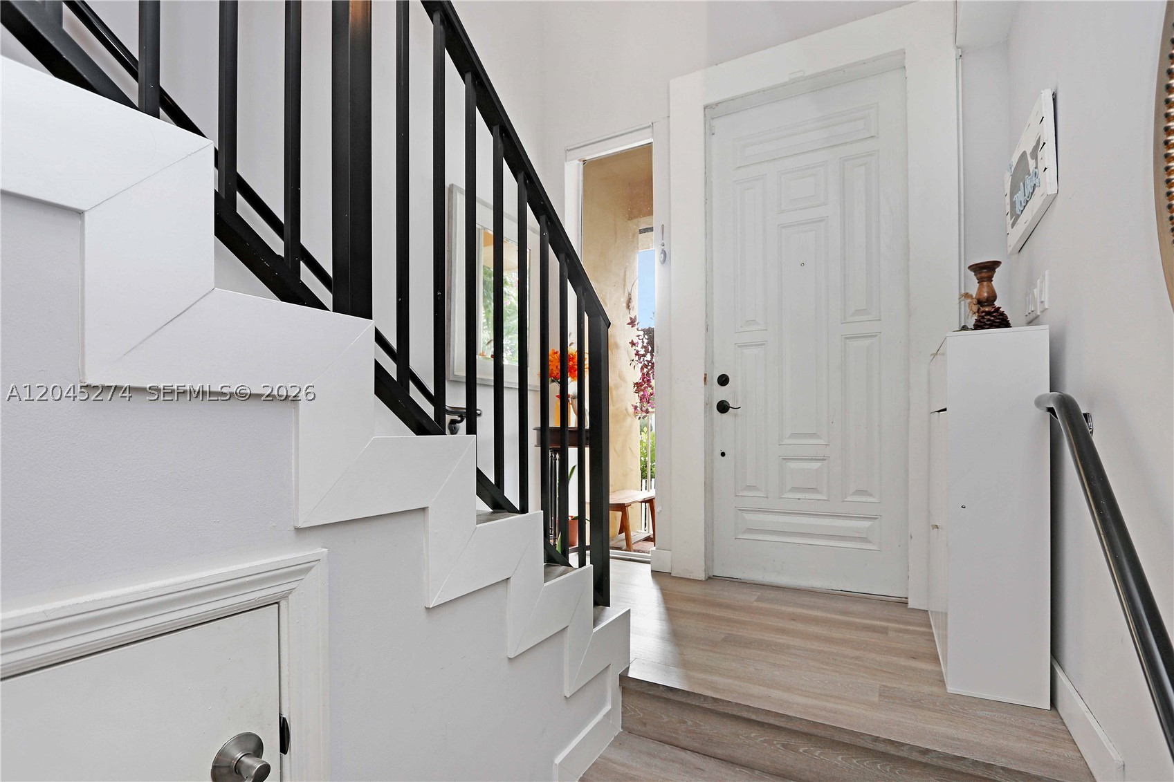 HOLLYWOOD - Residential