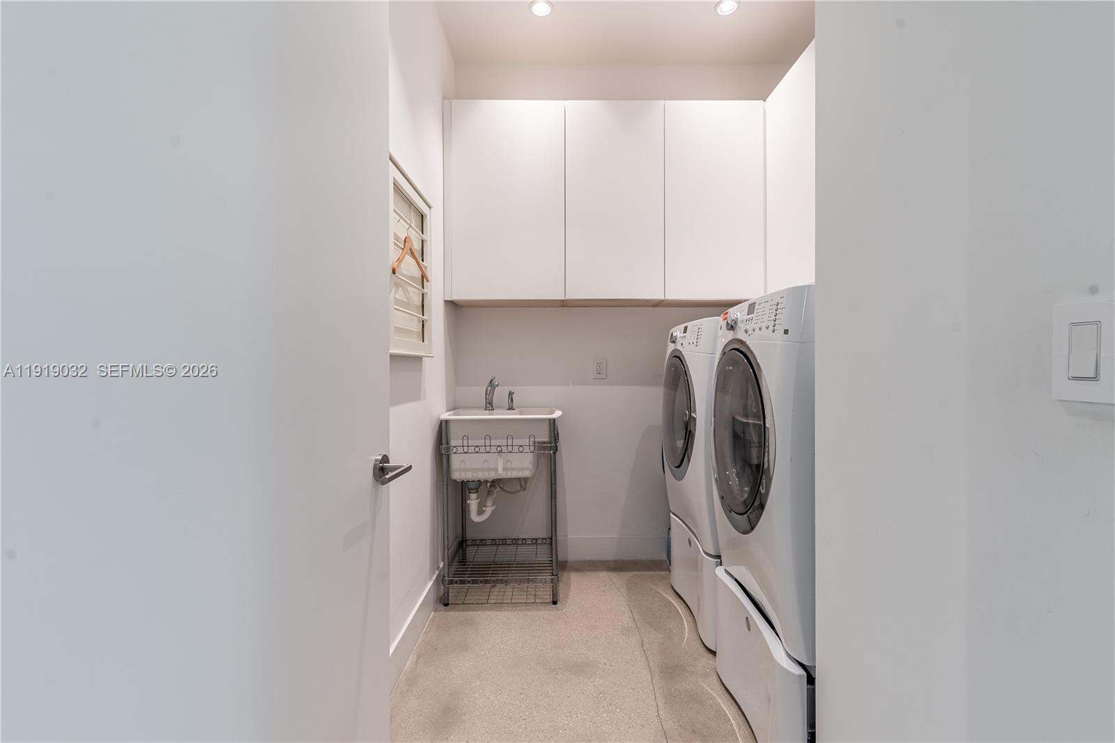 6491 SNAPPER CREEK COURT - Residential