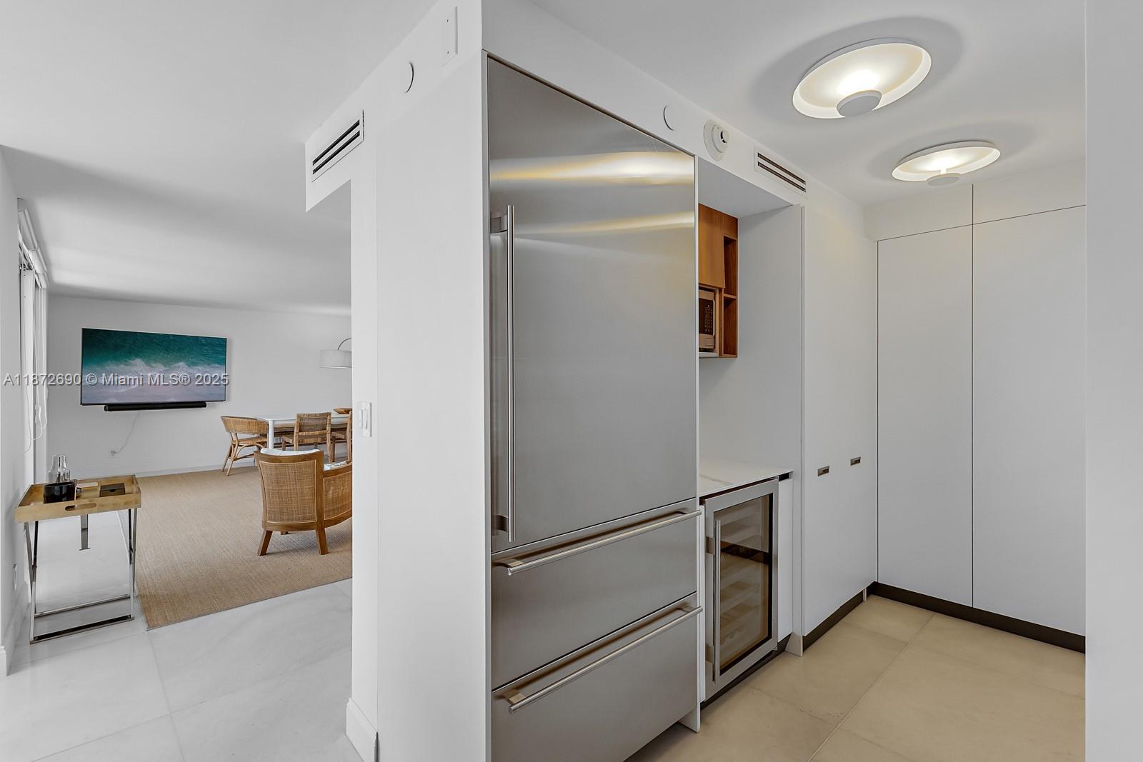 SANDS OF KEY BISCAYNE CON - Residential Lease