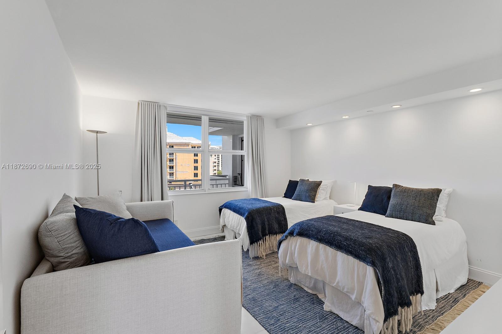 SANDS OF KEY BISCAYNE CON - Residential Lease