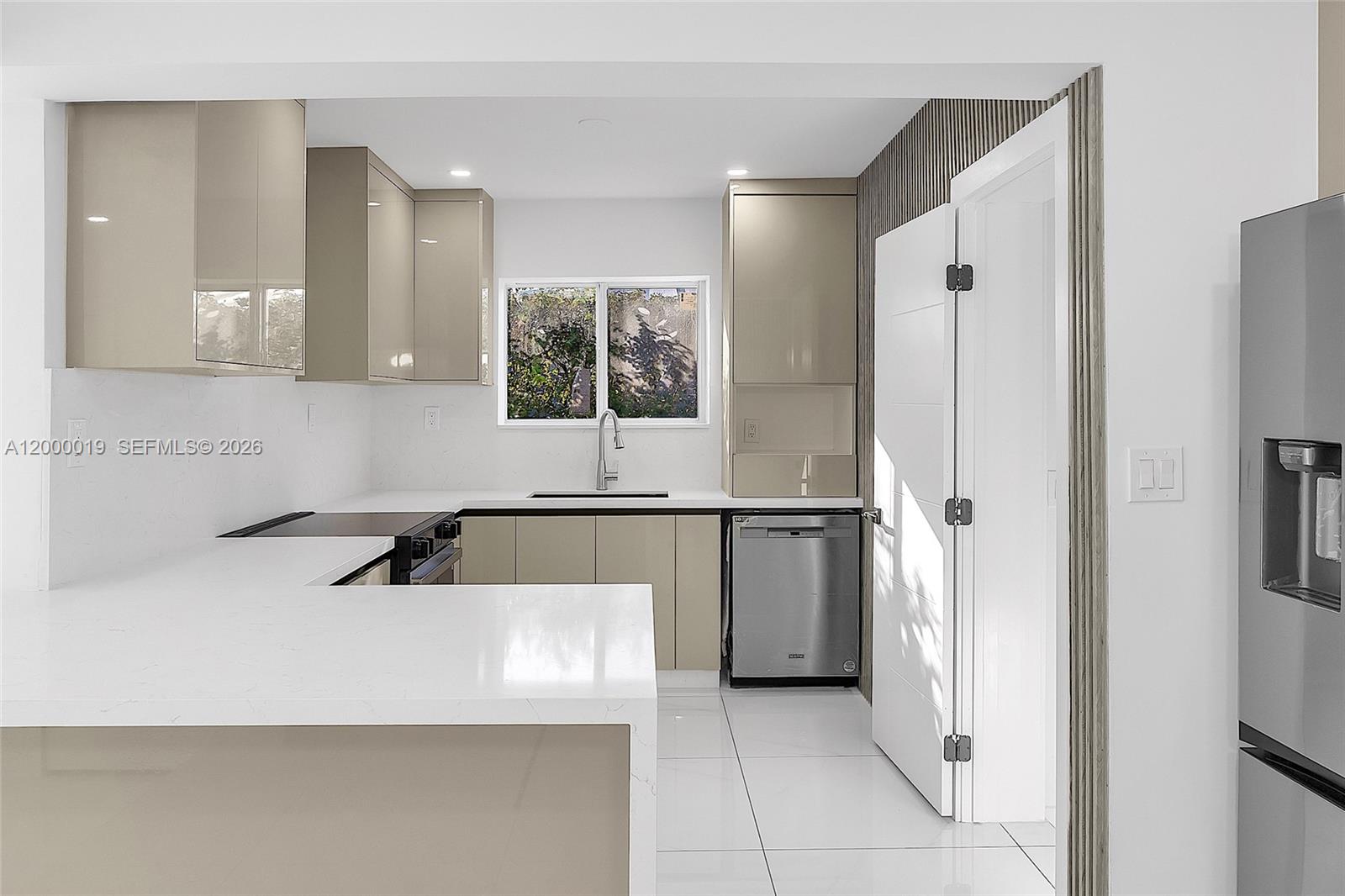 CORAL WAY CENTER AMD - Residential