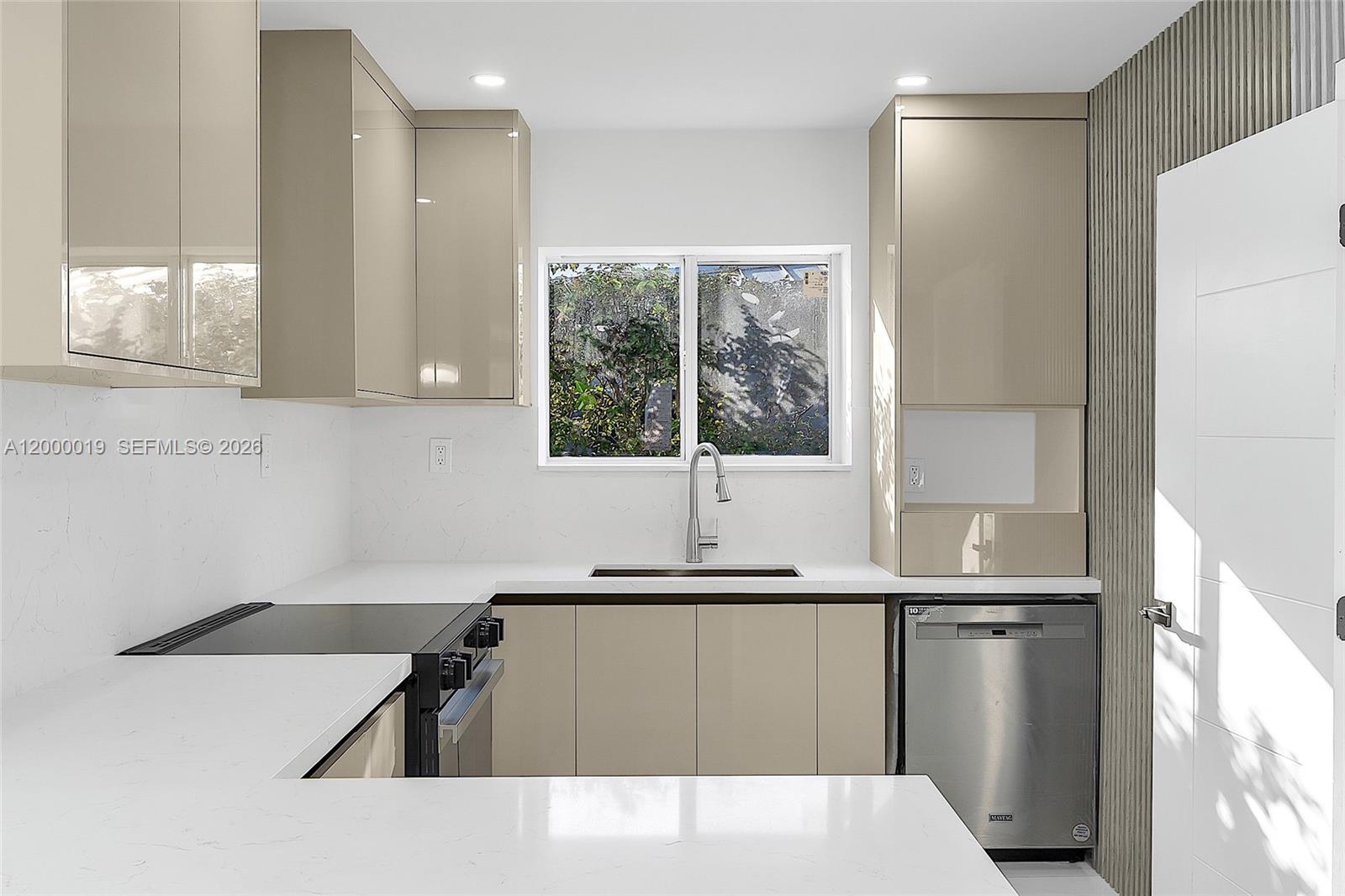 CORAL WAY CENTER AMD - Residential