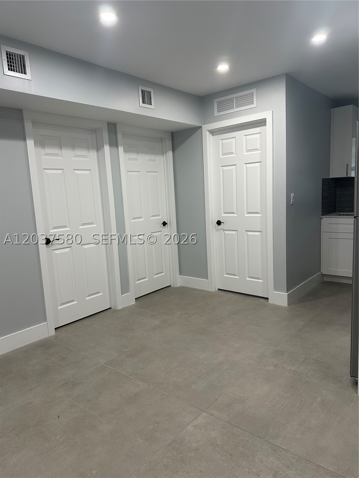 SOUTH ALLAPATTAH MANOR - Residential Lease