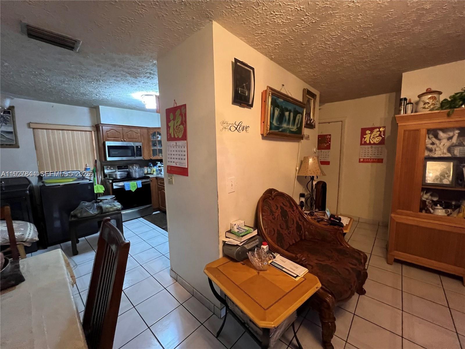BISCAYNE SHORES UNIT 4 - Residential
