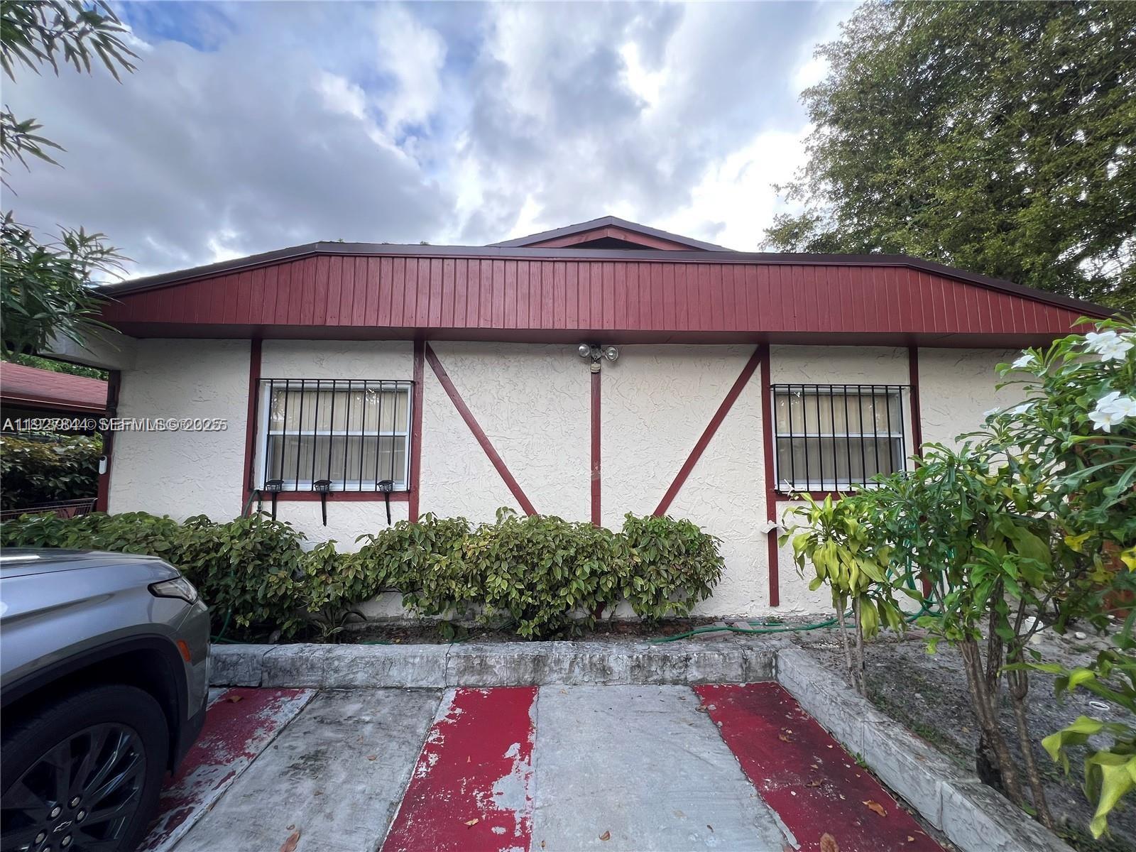 BISCAYNE SHORES UNIT 4 - Residential