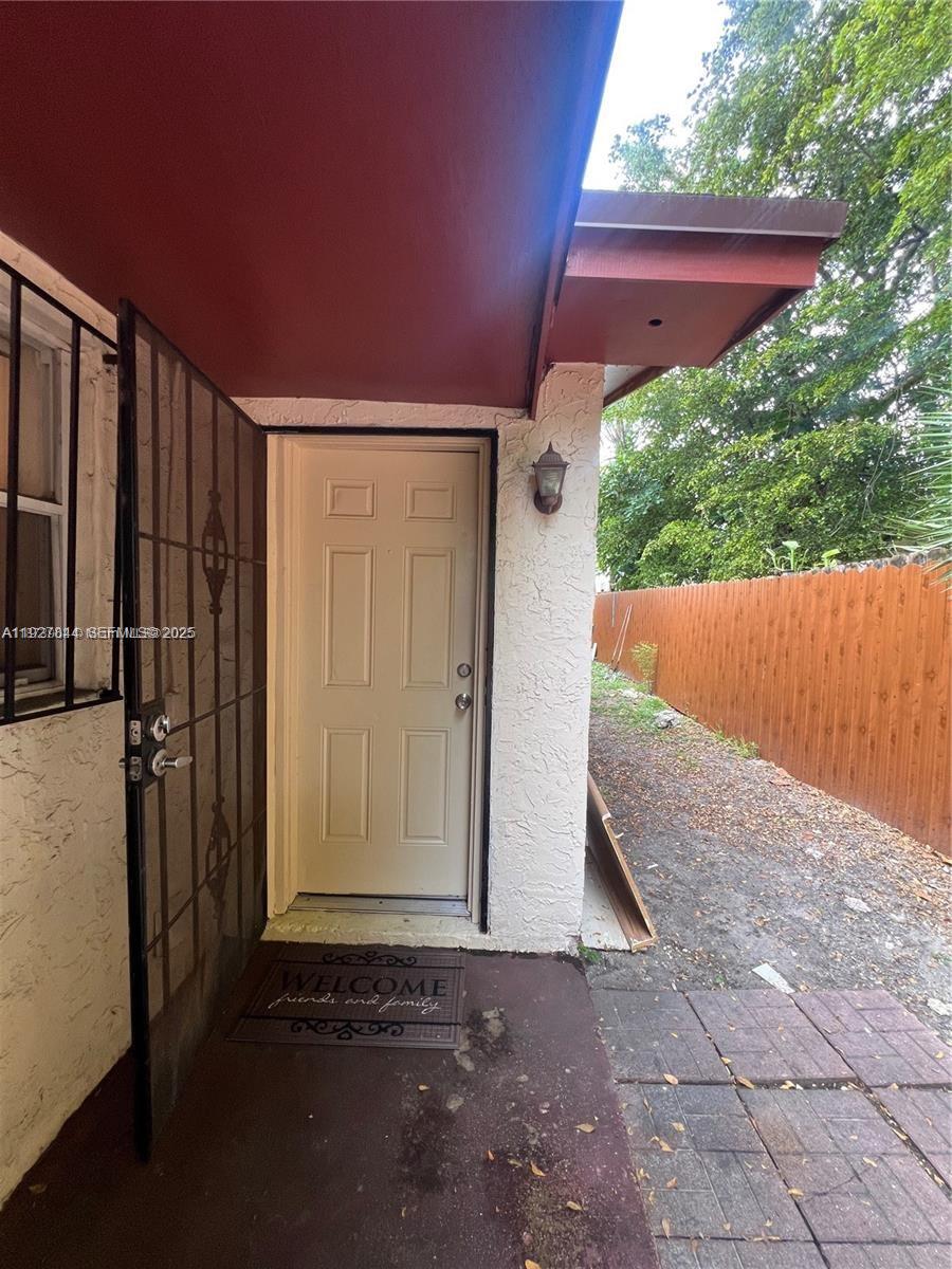 BISCAYNE SHORES UNIT 4 - Residential