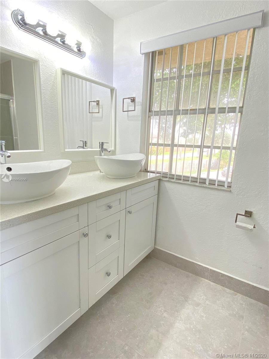 SUNSET HARBOUR SEC IV - Residential Lease