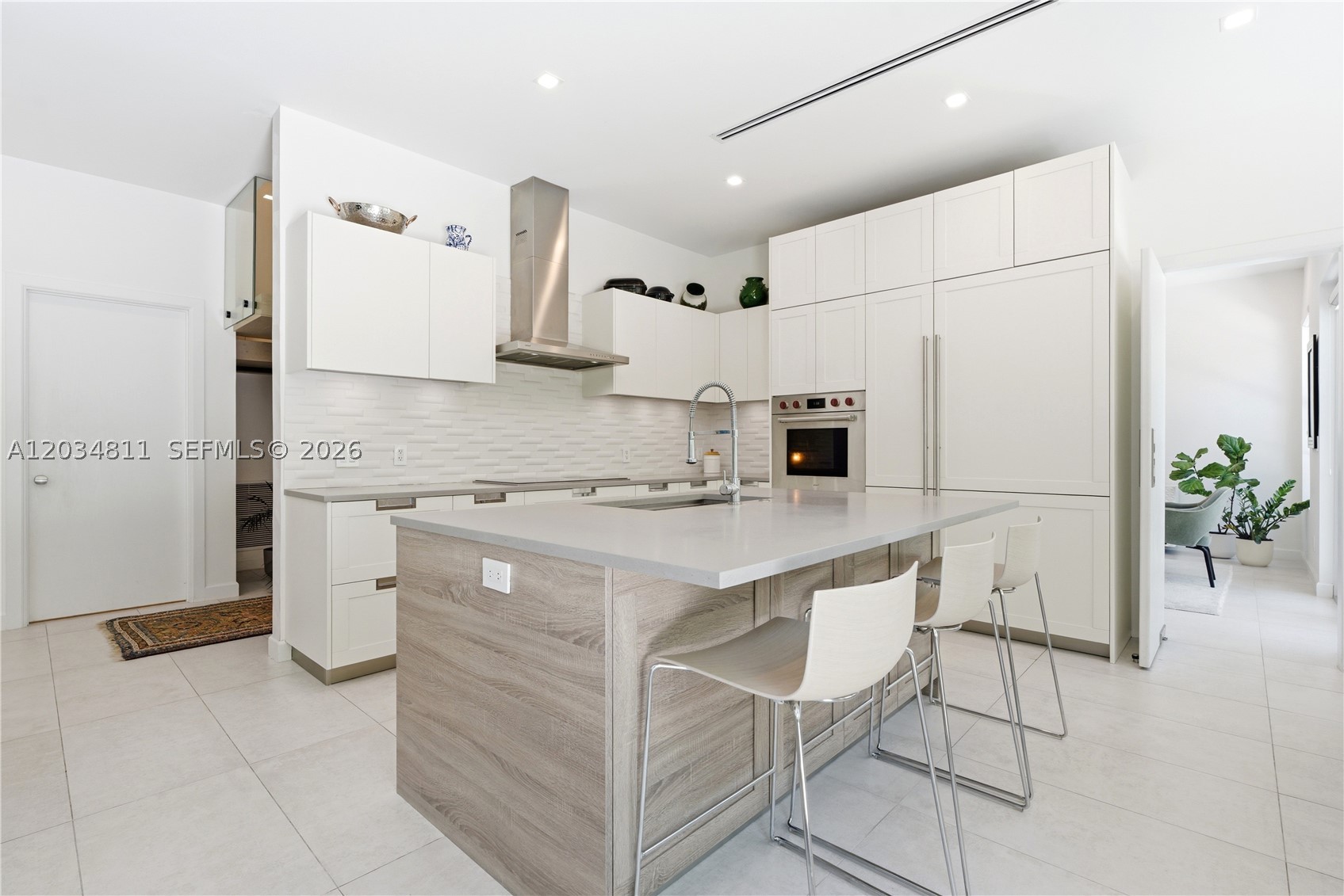 AVENTURA ESTATES - Residential