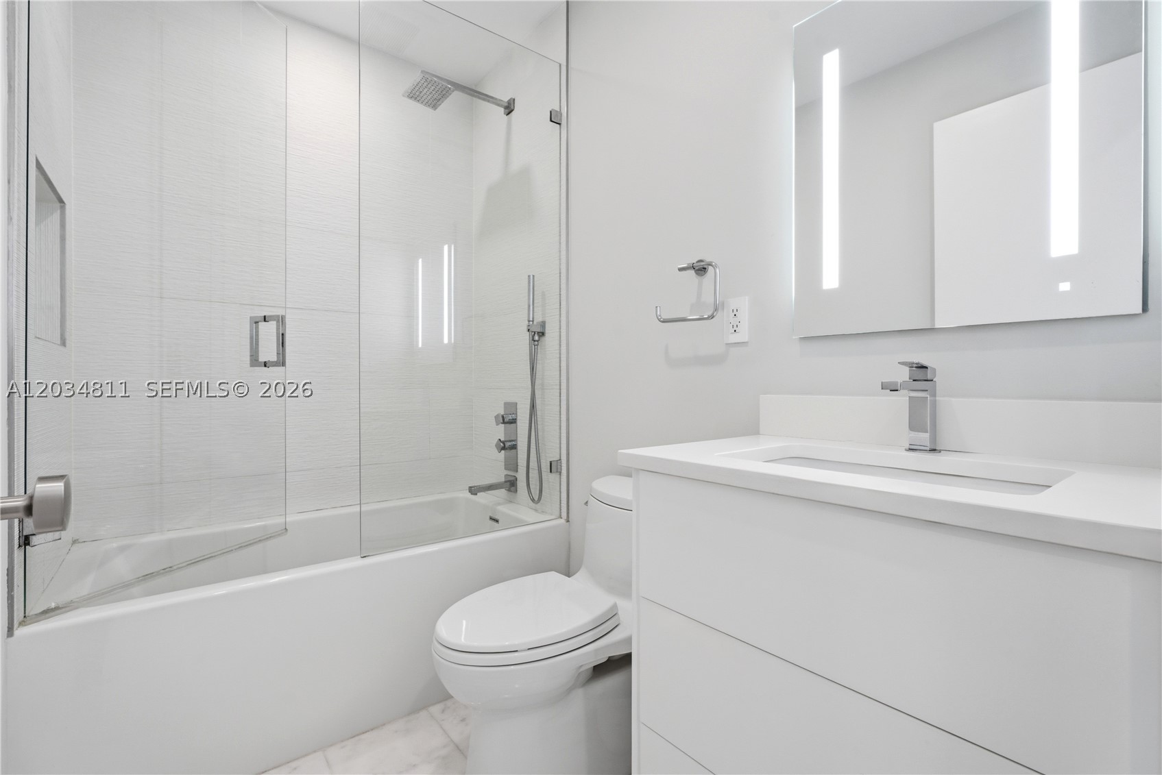 AVENTURA ESTATES - Residential