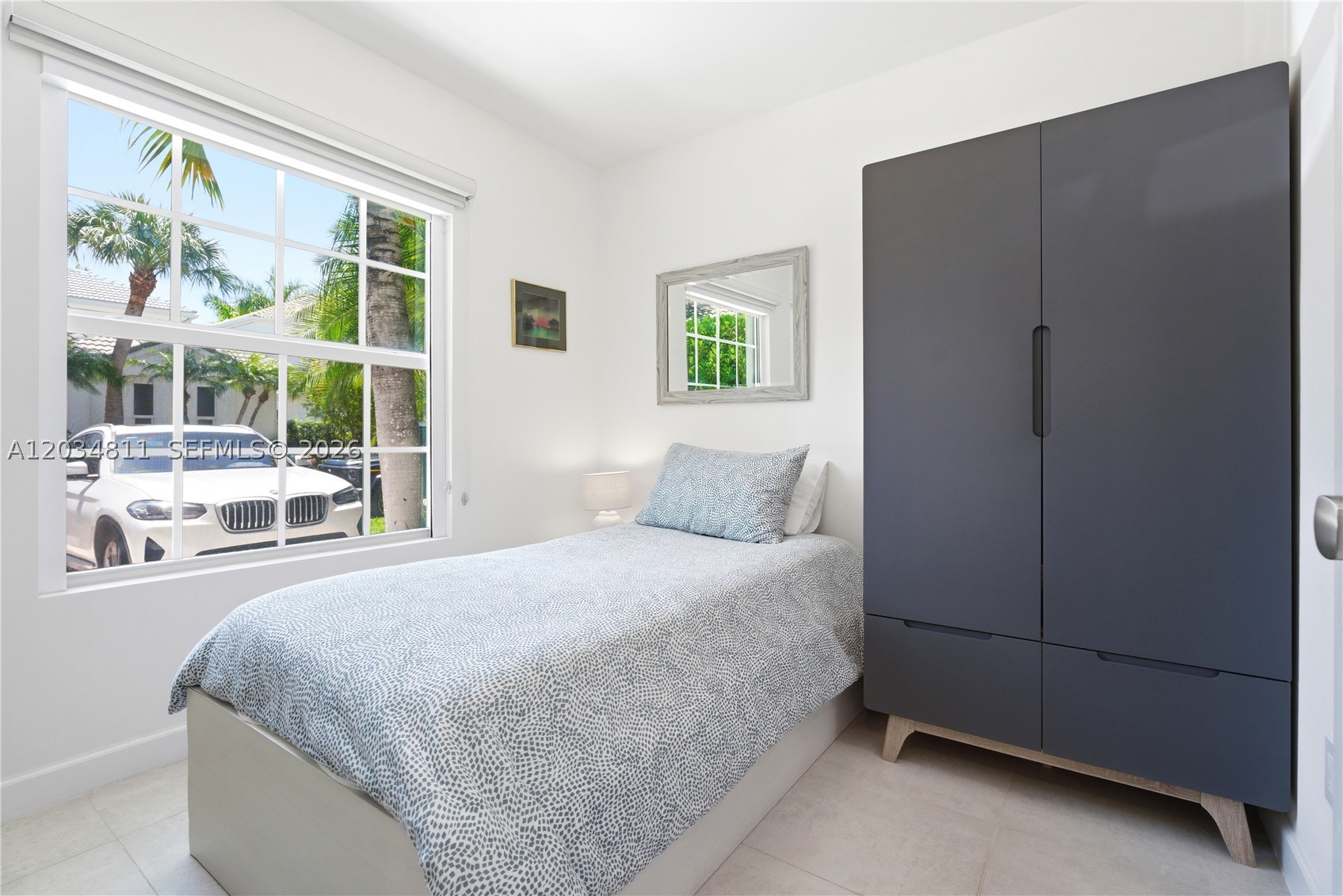 AVENTURA ESTATES - Residential