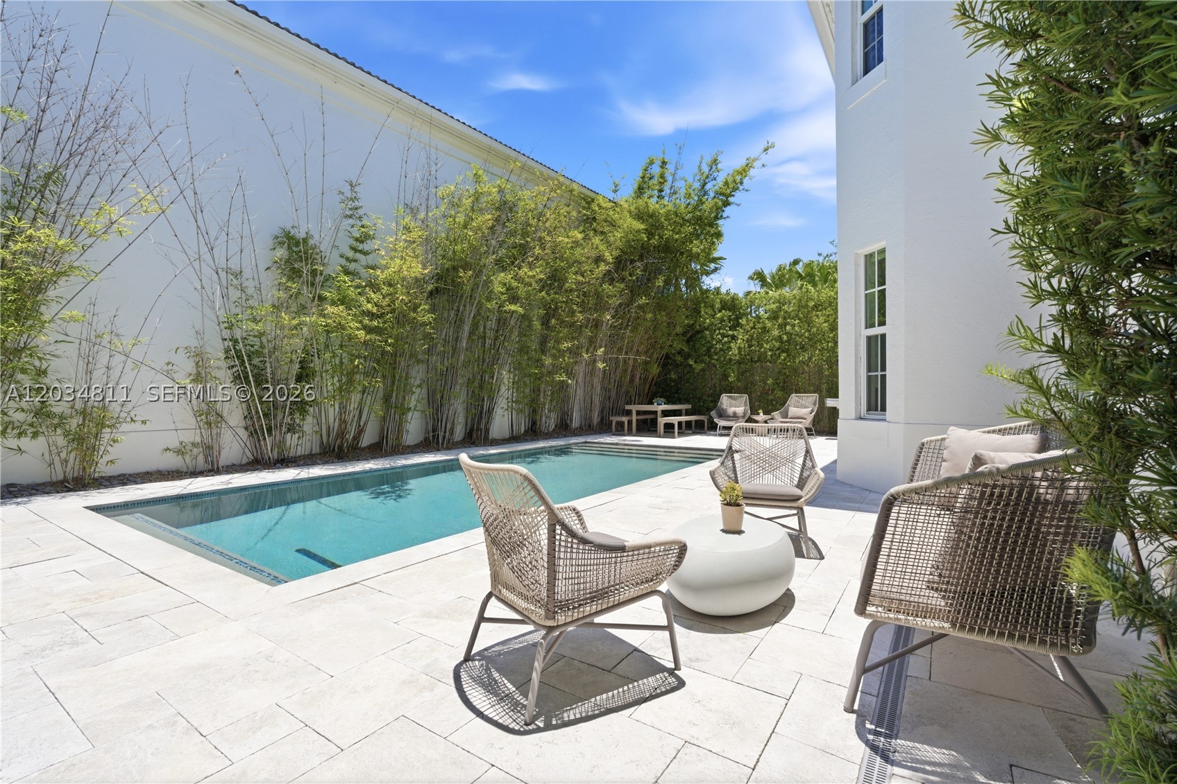 AVENTURA ESTATES - Residential
