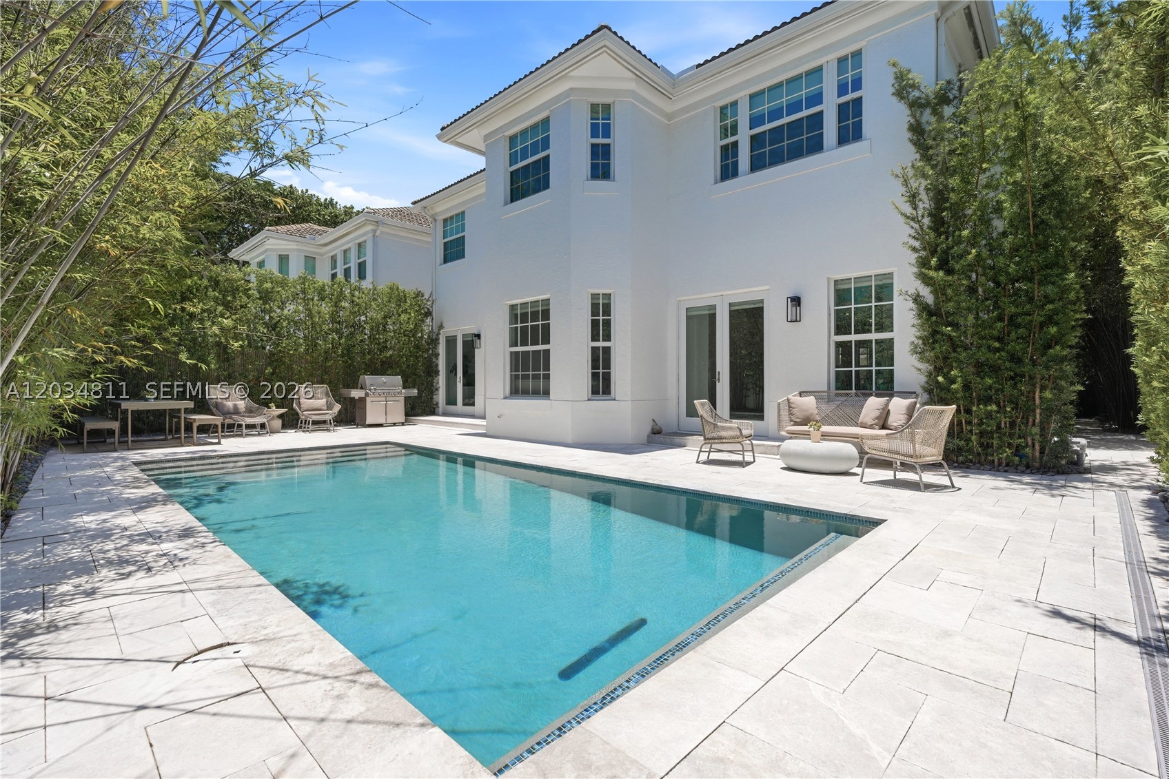 AVENTURA ESTATES - Residential